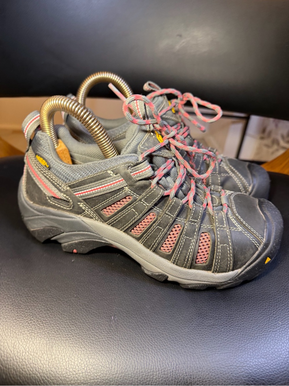 Keen Flint Low Gray Steel Toe Lace-Up Hiking Travel Work Shoes Women's Size 8 M